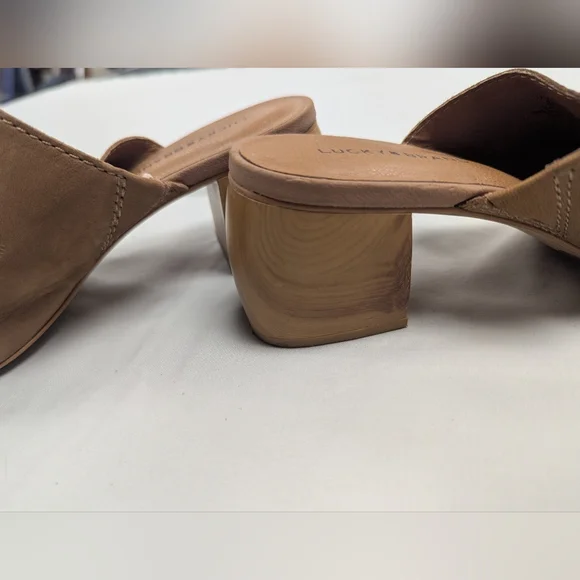 Lucky Brand Leather Mules With Wood Grain Heels - Picture 6 of 13